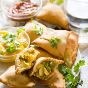 Vegetable Samosa (2 Pieces)